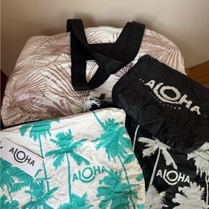 ALOHA Collection bundle of tote and three pouches